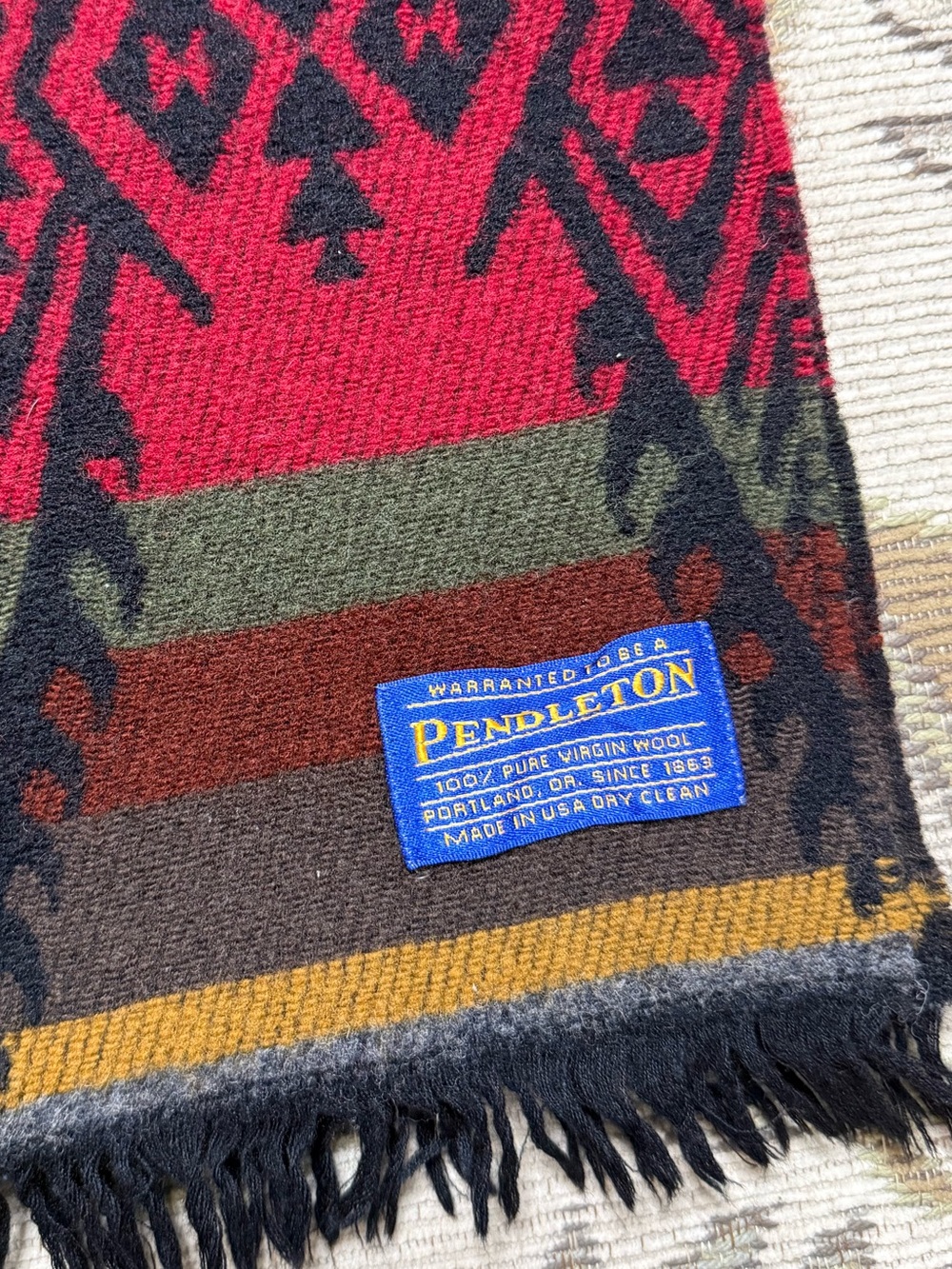 Vintage Pendleton Wool Scarf Wrap Reversible Southwestern Aztec Western w/Fringe - Picture 5 of 6